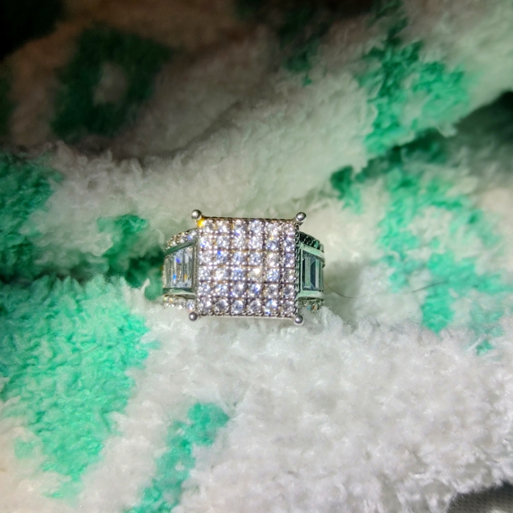 925 Silver CZ size 7 ring